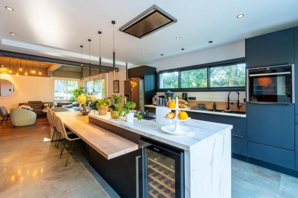 Très belle maison de cinq chambres avec piscine chauffée à quelques minutes du centre de La Baule