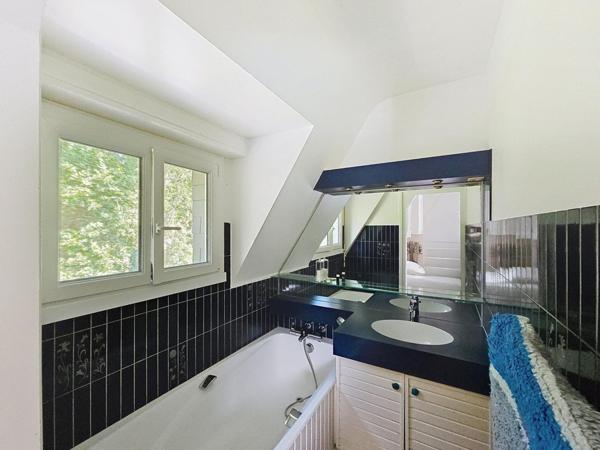 Très belle maison de cinq chambres avec piscine chauffée à quelques minutes du centre de La Baule