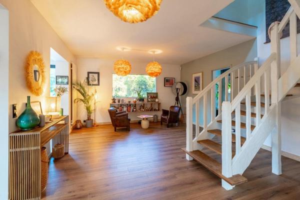 Très belle maison de cinq chambres avec piscine chauffée à quelques minutes du centre de La Baule