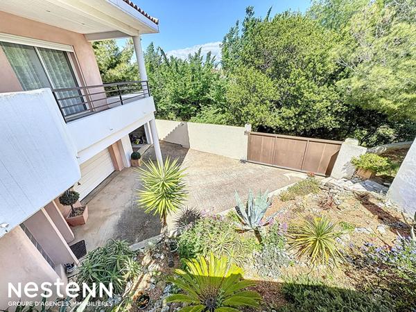 Maison T4 de 150 m² Quartier Montplaisir à Narbonne Piscine, deux garages, 4 faces libres