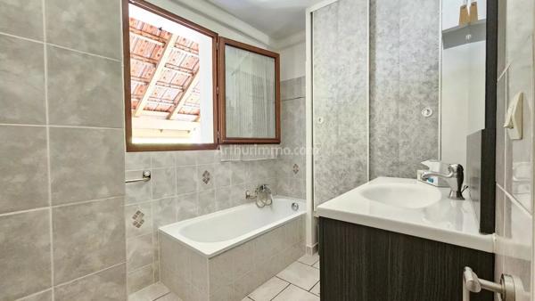 Vente                                                      Maison
                        
                     4 pièces                      84 m2                     à Montlhéry