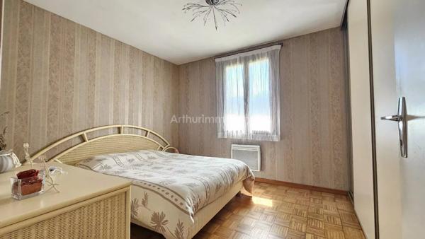 Vente                                                      Maison
                        
                     4 pièces                      84 m2                     à Montlhéry