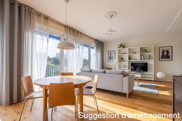 Appartement 92m², 3 chambres, balcons, stationnement