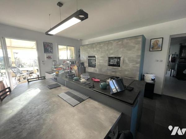 LES MONTS D'ANDAINE, maison 4 chambres, plain-pied, jacuzzi, garages