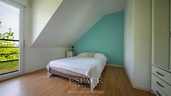 A Concarneau appartement T3 au dernier étage avec garage et place de parking privative