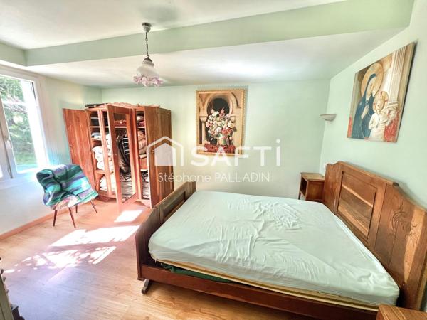 MAISON TRADITIONNELLE 2 LOGEMENTS ET DOUBLE GARAGE