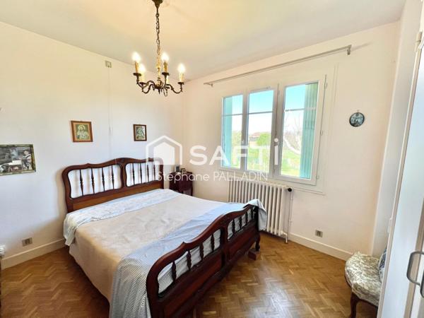 MAISON TRADITIONNELLE 2 LOGEMENTS ET DOUBLE GARAGE