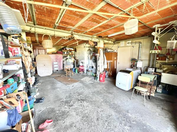 MAISON TRADITIONNELLE 2 LOGEMENTS ET DOUBLE GARAGE