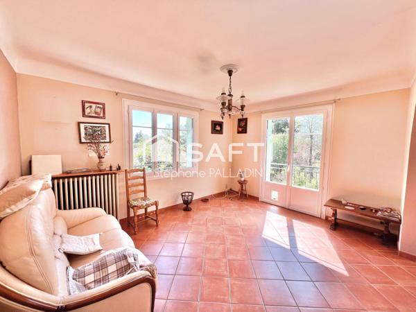 MAISON TRADITIONNELLE 2 LOGEMENTS ET DOUBLE GARAGE