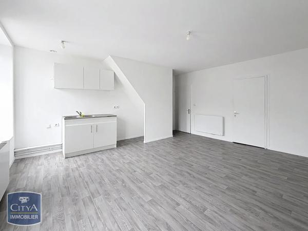 Appartement à louer 2 pièces 39m² Mairieux (59600)