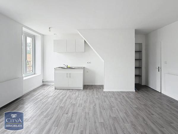 Appartement à louer 2 pièces 39m² Mairieux (59600)
