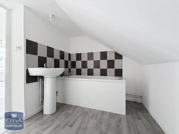 Appartement à louer 2 pièces 39m² Mairieux (59600)