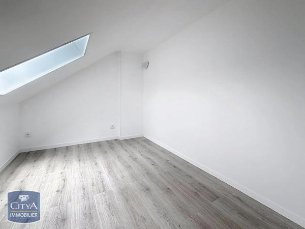 Appartement à louer 2 pièces 39m² Mairieux (59600)