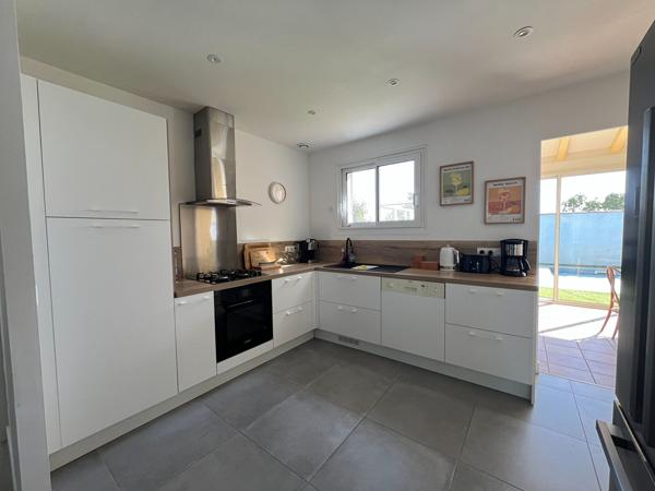 Maison 5 pièces de 200 m2 à FOURAS Fouras