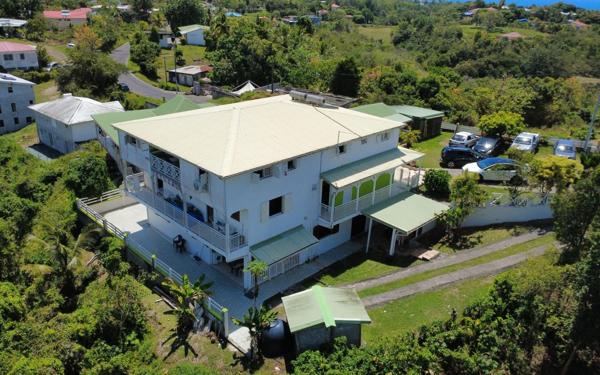 Immeuble à vendre    16 pièces •  Sainte-Anne