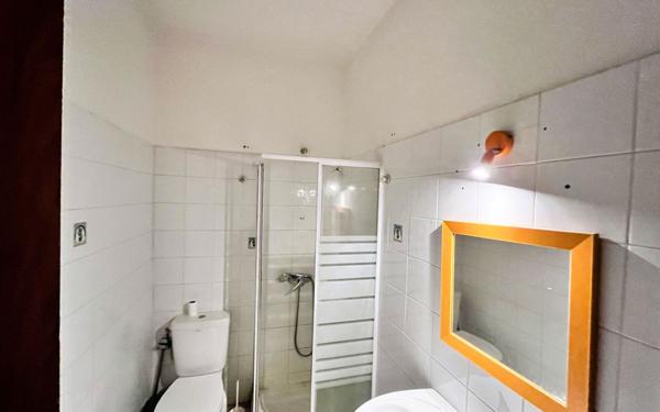 Immeuble à vendre    16 pièces •  Sainte-Anne