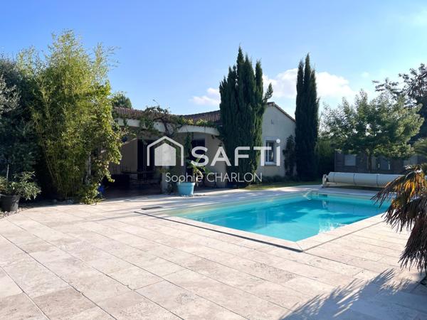 Rare, villa de plain-pied avec piscine