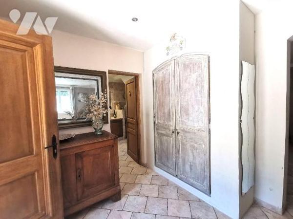 MOURIES à deux pas de la colline, 
Jolie maison de 145m² sur un terrain de 1000m² clos et pays...