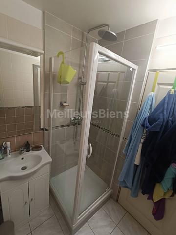 Appartement T4 64m2 rénové quartier saint pavin le mans