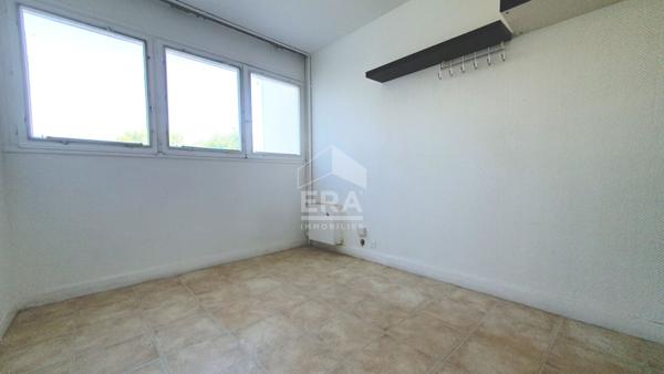 Studio avec  parking - LA VARENNE - LES MURIERS