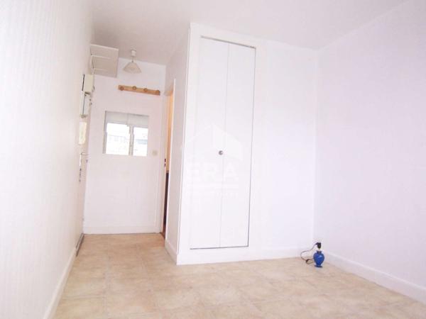 Studio avec  parking - LA VARENNE - LES MURIERS