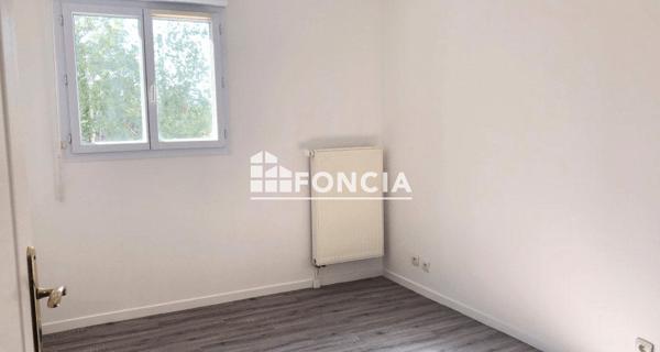 Location Appartement 3 pièces 51.74 m² - Courbevoie 92400
