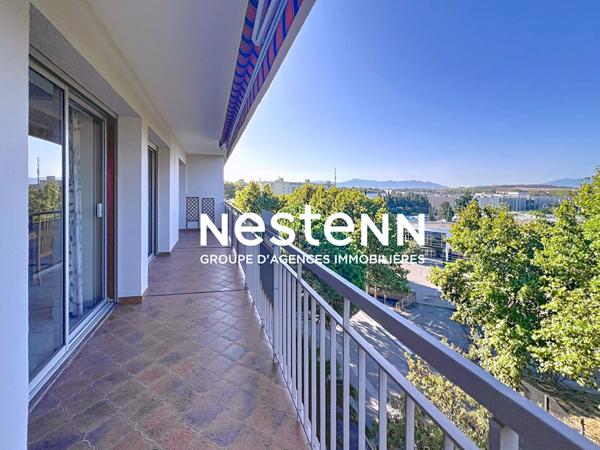 Exclusivité NESTENN Perpignan - Superbe appartement 4 pièces au dernier étage avec garage double .