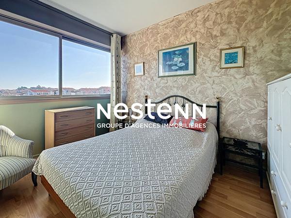 Exclusivité NESTENN Perpignan - Superbe appartement 4 pièces au dernier étage avec garage double .