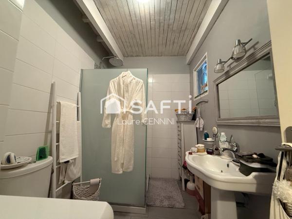 Jolie maison de ville, à proximité des commerces