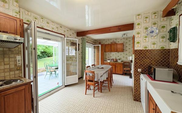 Maison à vendre    5 pièces •  Poissons