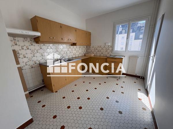 Location Appartement 3 pièces 92.43 m² - 2 QUAI DU PONT NEUF Tours 37000