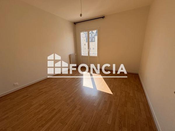 Location Appartement 3 pièces 92.43 m² - 2 QUAI DU PONT NEUF Tours 37000