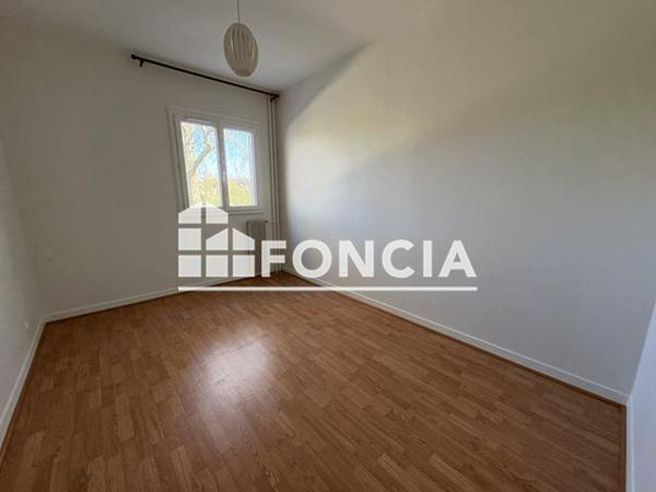 Location Appartement 3 pièces 92.43 m² - 2 QUAI DU PONT NEUF Tours 37000