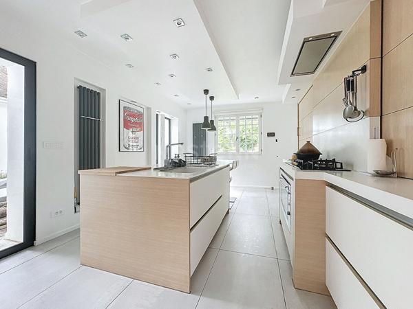 Domaine du Lys-Chantilly. Proche centre, maison Lamorlaye 7 pièce(s) 330 m2