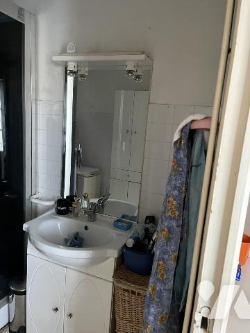 A vendre à AUCHY LES HESDIN, maison avec entrée, salle-salon, trois chambres, garage, jardin