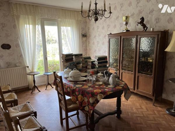 A vendre à AUCHY LES HESDIN, maison avec entrée, salle-salon, trois chambres, garage, jardin