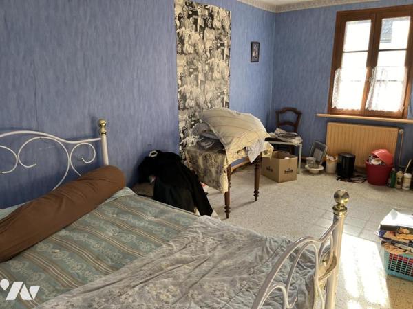 A vendre à AUCHY LES HESDIN, maison avec entrée, salle-salon, trois chambres, garage, jardin