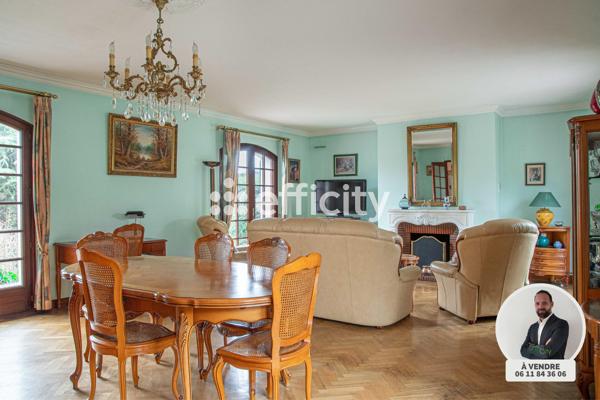 Maison
         6 pièces
        - 265 m² 515 000 €*