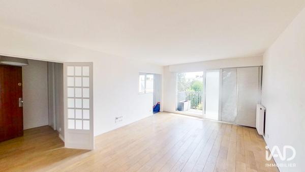 Location appartement 3 pièces 73 m² Versailles