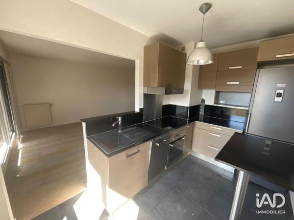 Location appartement 3 pièces 73 m² Versailles