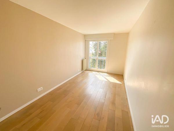 Location appartement 3 pièces 73 m² Versailles