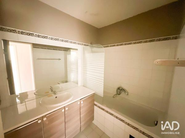 Location appartement 3 pièces 73 m² Versailles