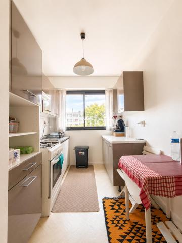 Appartement
         4 pièces
        - 70 m²