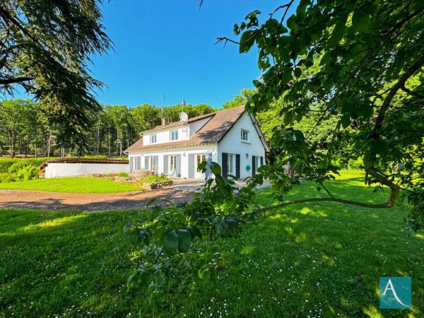 Maison 10pièces - 238 m2 - Terrain 2291 m2 - Saint Chéron 91530