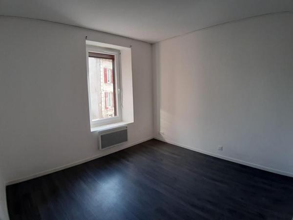 Location Appartement 29.38 m² - Moyenmoutier 88420