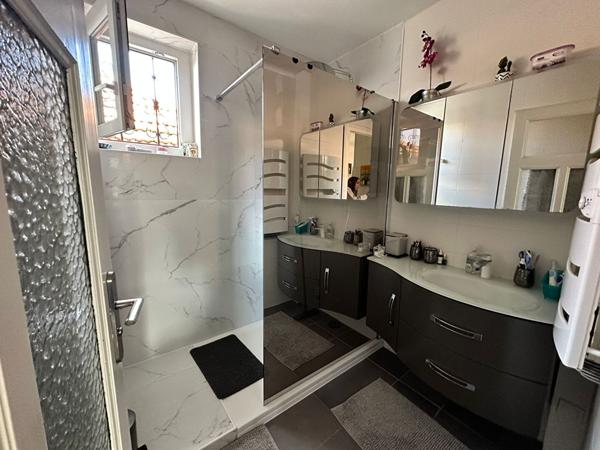 Appartement Ville La Grand 4 pièce(s) 93 m2