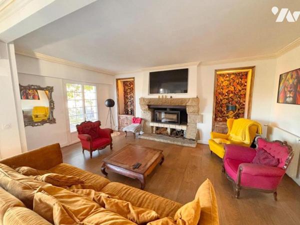 Maison familiale avec beaux volumes et terrain de 807 m²
