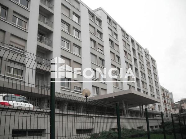 Location Studio 22.5 m² - 15 RUE JACQUINOT Nancy 54000