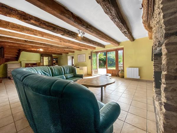 Jolie maison en pierre proche des plages avec grand jardin, puits et dépendance Sarzeau