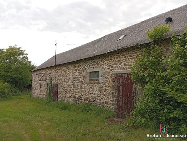 Corps de ferme proche Martigné Sur Mayenne